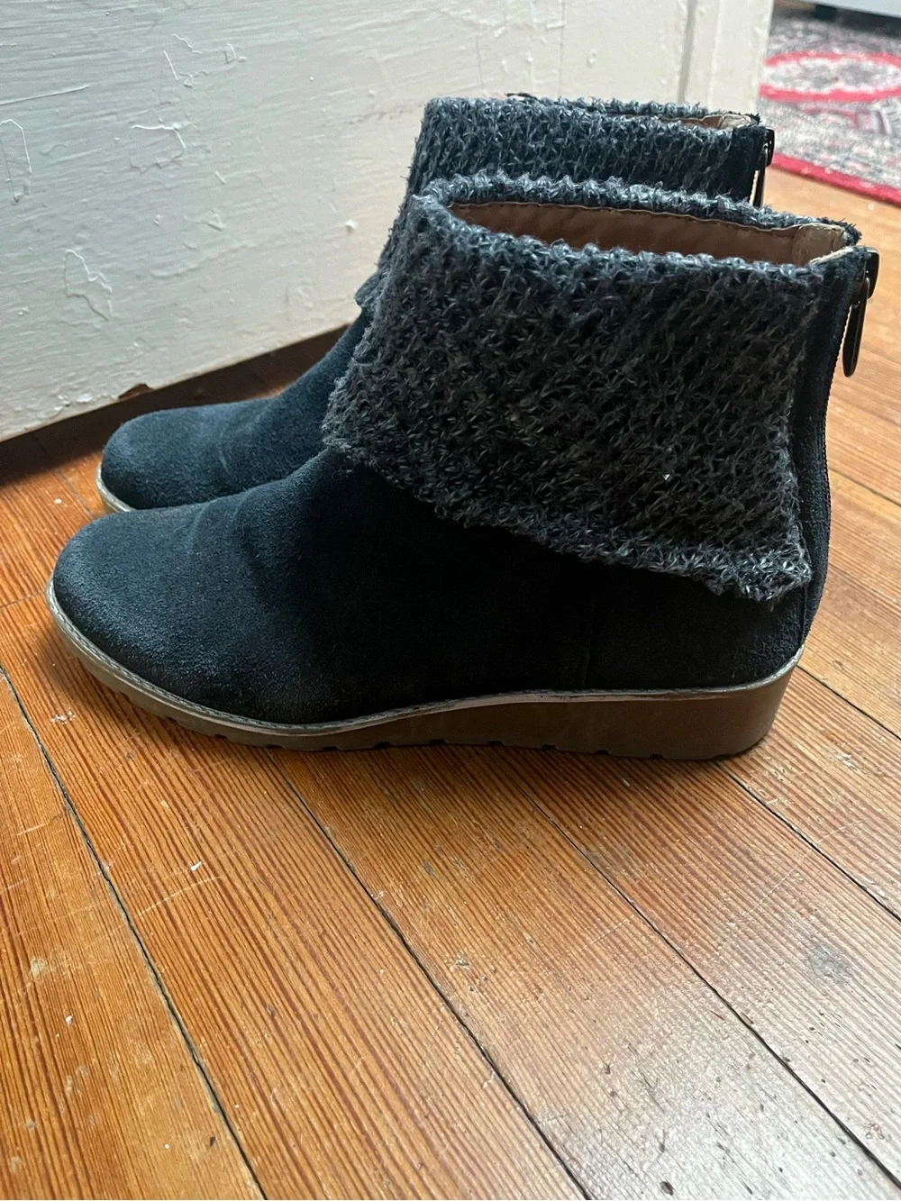Adrienne Vittadini Blue Suede Ankle Boots with Knit Cuff 8.5